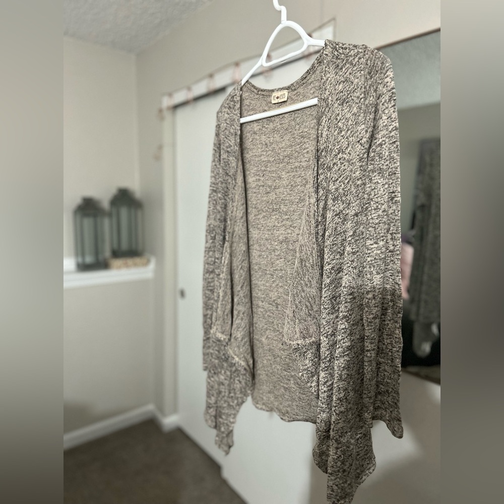 Free Kisses Black and Beige blend knit Flyaway Cardigan. Women’s Large.
